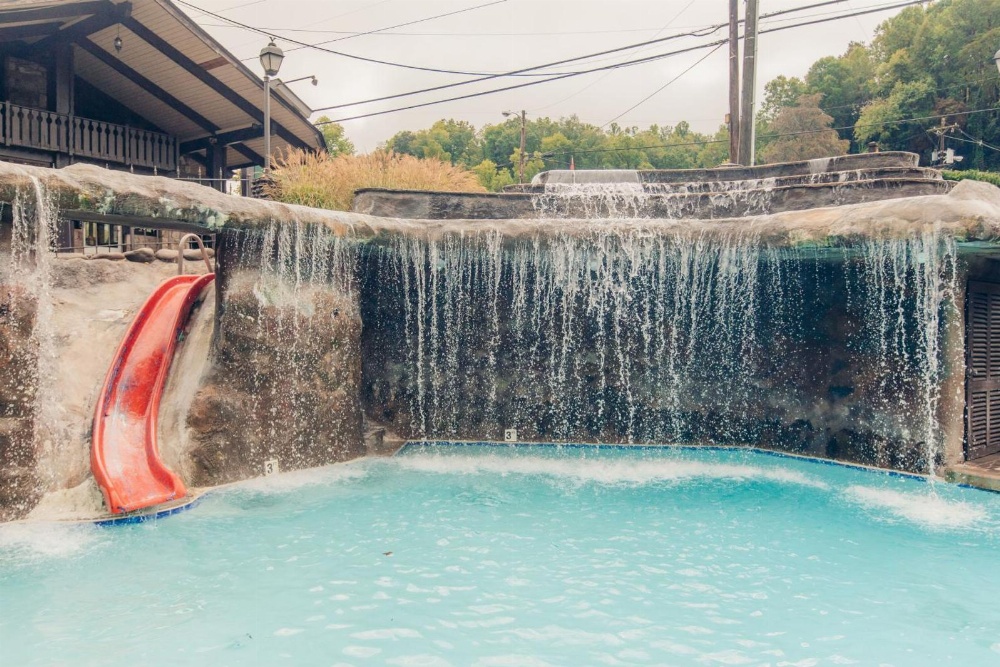 Brookside Lodge Main image